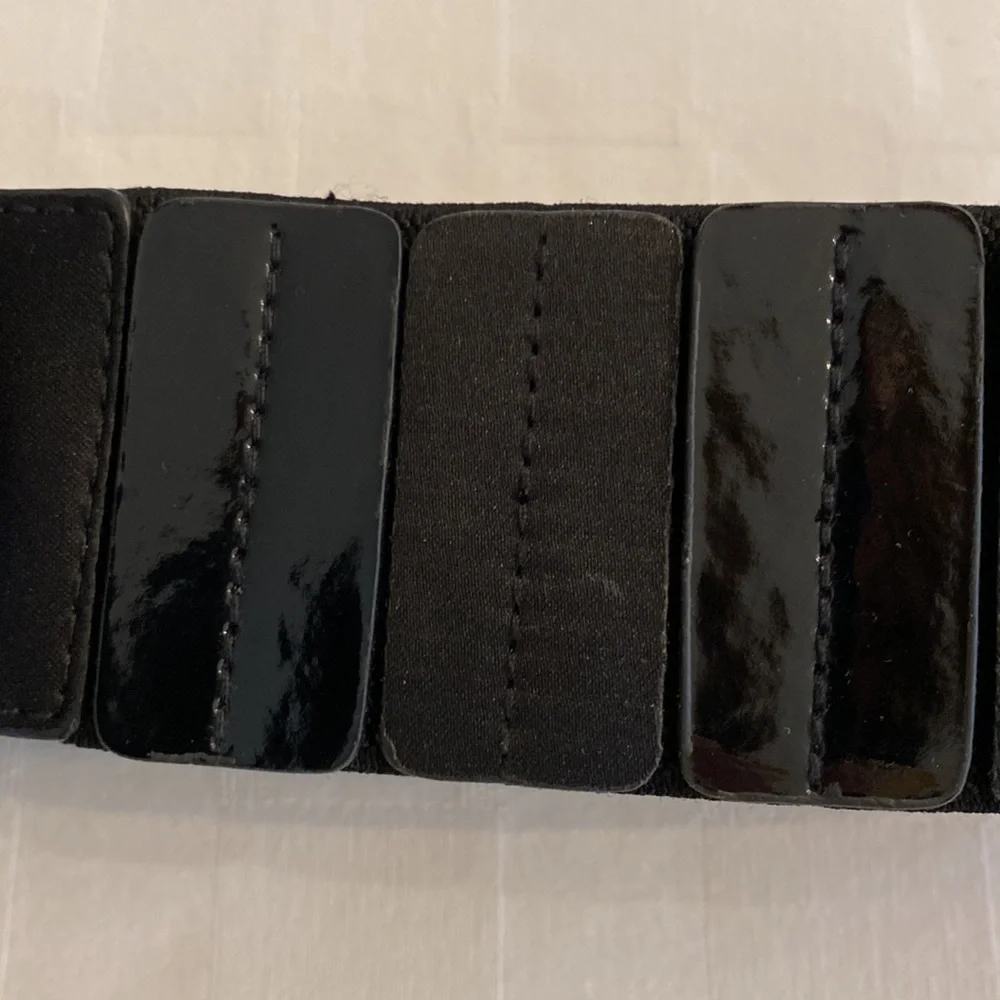 Carlisle Vintage Black Stretch Statement Belt Gold Buckle Patent Leather Satin